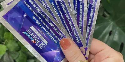 /img/32176-crest-luxe-whitening-strips-before-after.webp