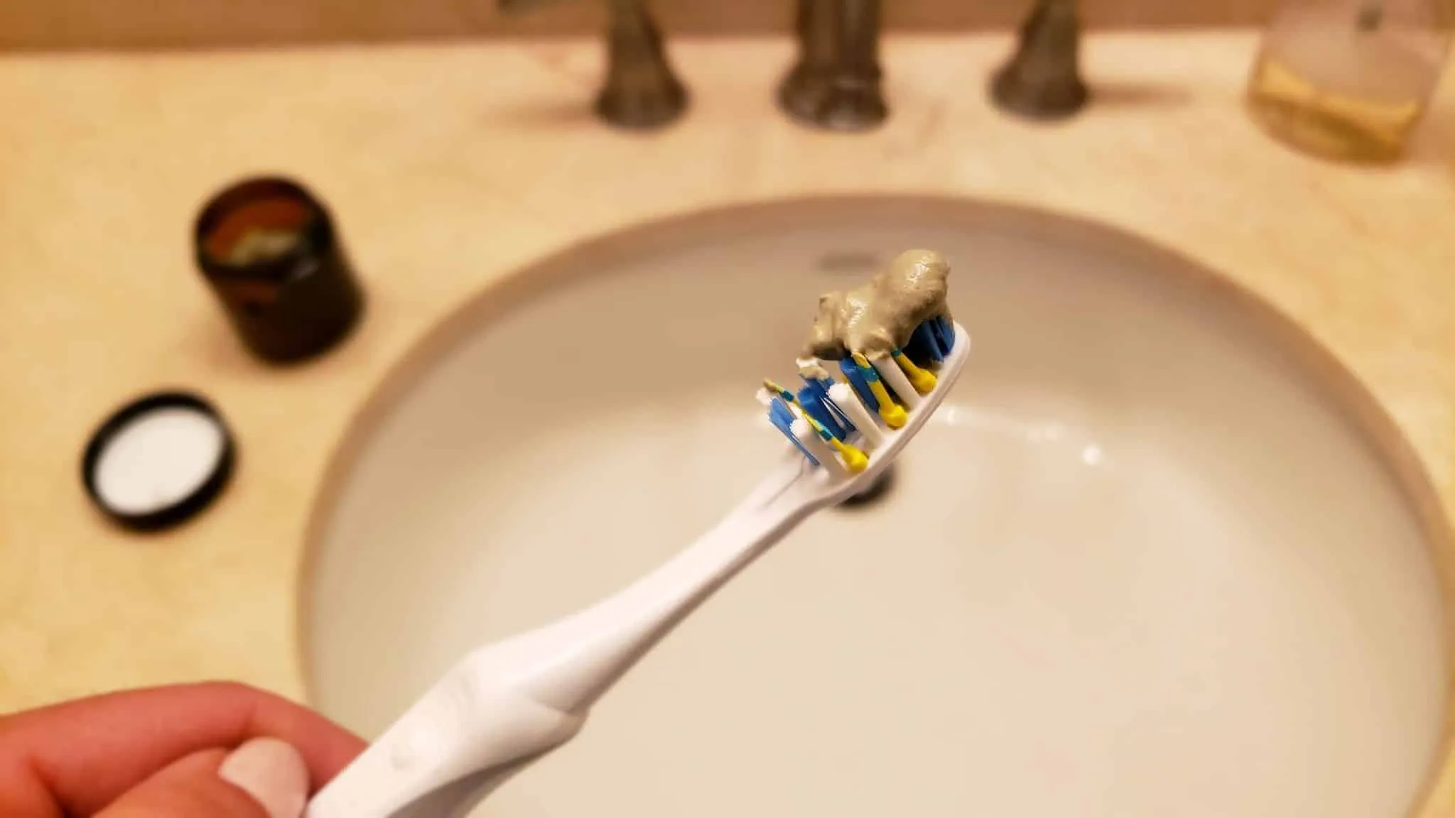 32245 whitening toothpaste side effects
