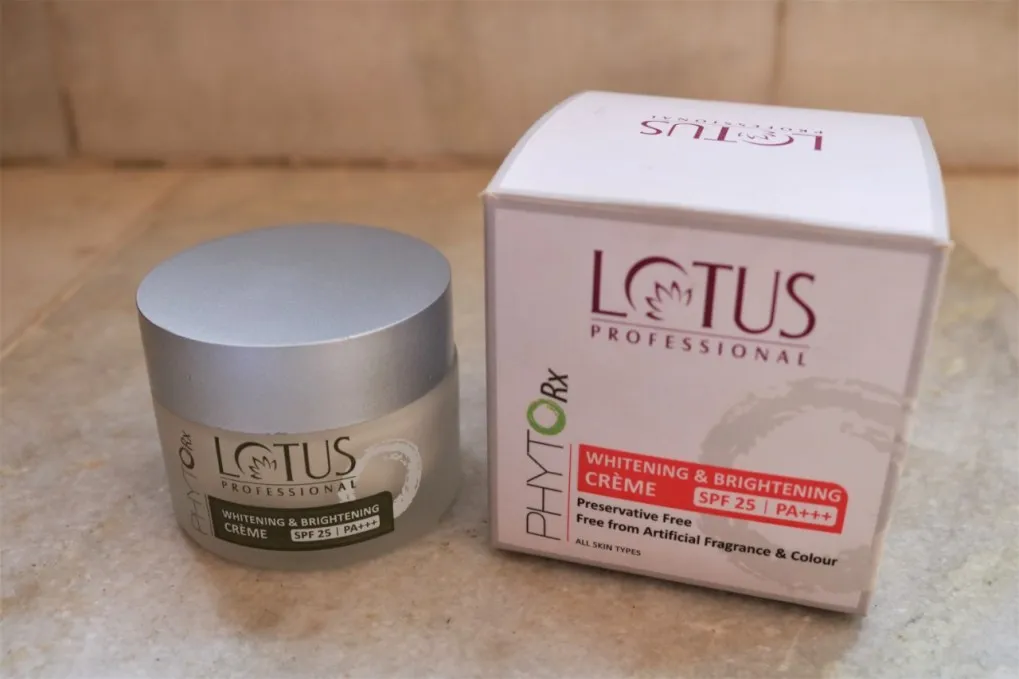 32368 lotus professional cream packaging